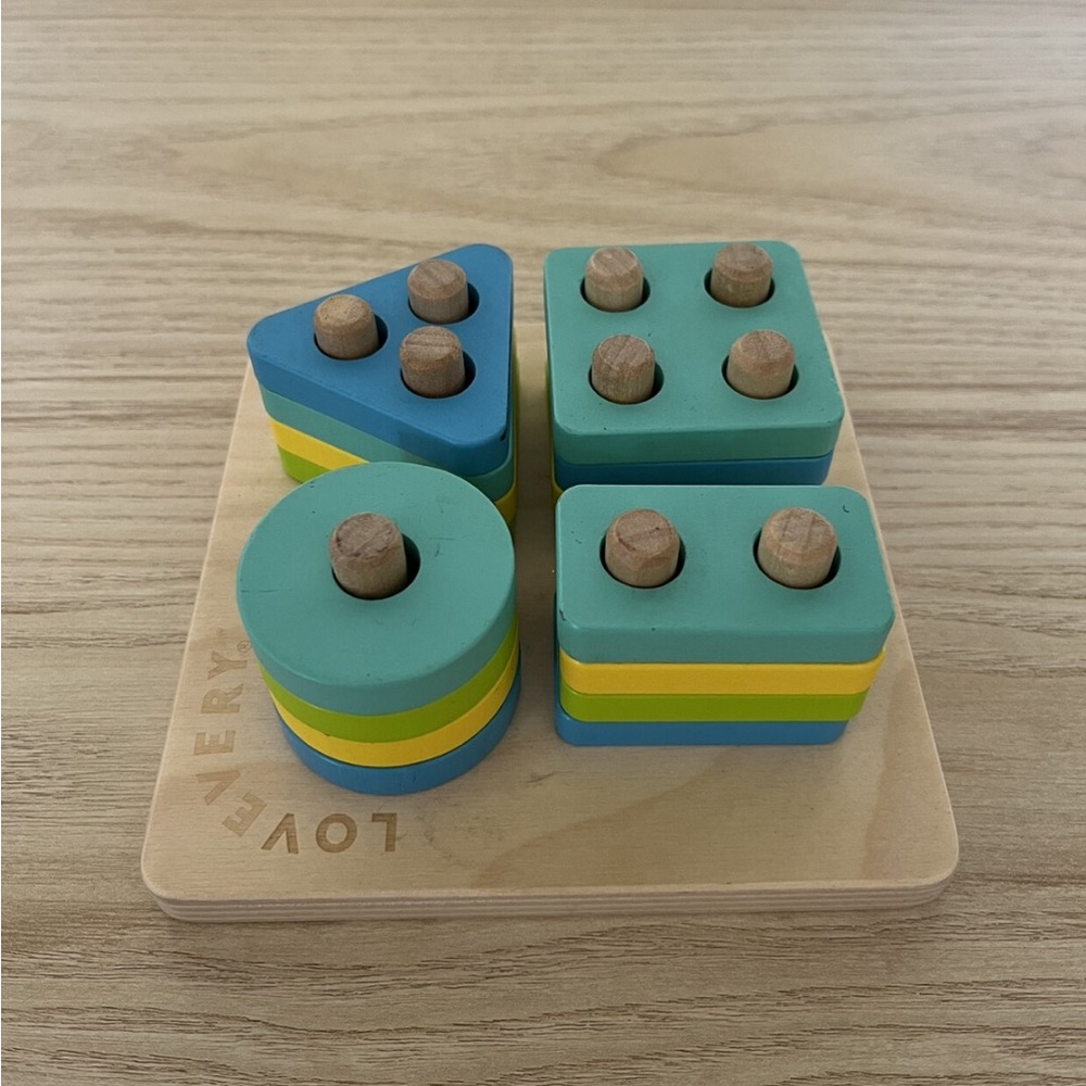 Lovevery sort and stack puzzle
